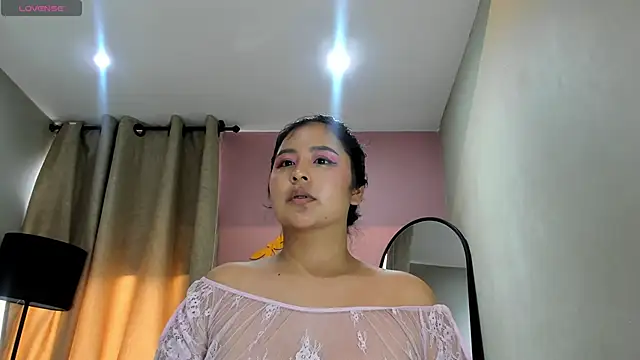  alaiasmile  online show from March 7, 2025, 6:11 pm