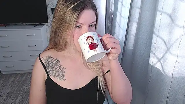 MelissaXKinky online show from February 6, 2025, 8:18 am