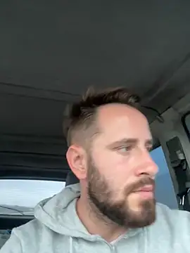 GeoGeorgee online show from December 3, 2025, 1:43 pm