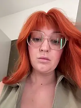 Teya moon  online show from May 28, 2026, 10:22 am