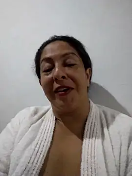 Catalina JH online show from February 19, 2025, 8:22 am