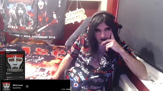 Rocker Assassin66630 online show from December 15, 2025, 6:47 pm