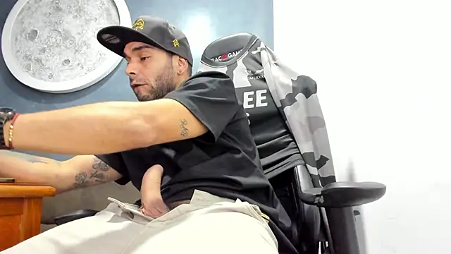 Bryan Bronx online show from October 25, 2025, 2:11 am