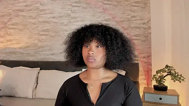 Snapshot of Anneth__M chatting on October 13, 2025, 6:20 pm Anneth  M online show from October 13, 2025, 6:20 pm