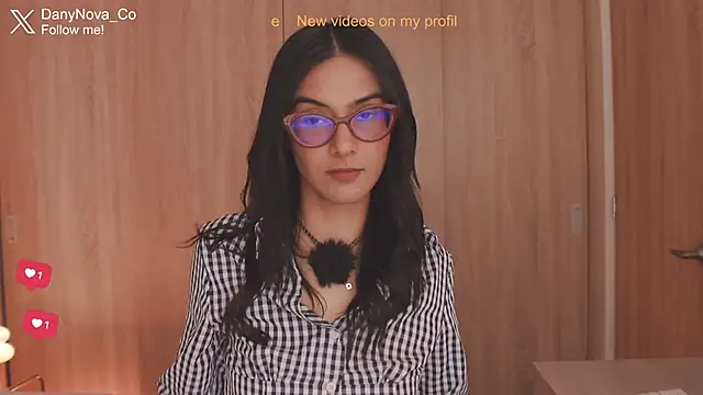 Snapshot of DanyNova_Co chatting on May 25, 2026, 9:02 pm DanyNova Co online show from May 25, 2026, 9:02 pm