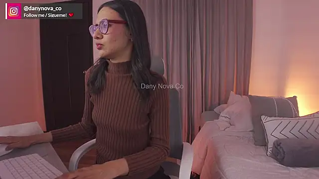DanyNova Co online show from January 27, 2025, 9:11 pm
