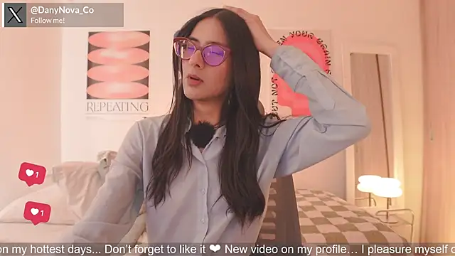 Snapshot of DanyNova_Co chatting on April 22, 2026, 9:10 pm DanyNova Co online show from April 22, 2026, 9:10 pm