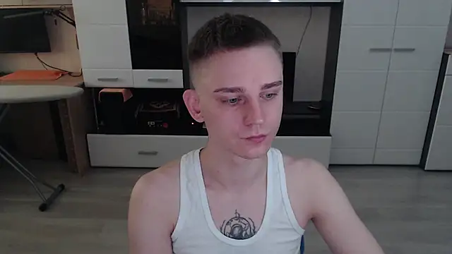 Snapshot of angryzan chatting on October 2, 2025, 4:49 am angryzan online show from October 2, 2025, 4:49 am