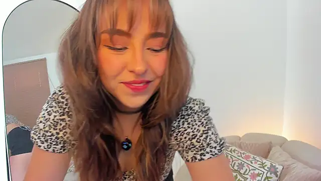 Snapshot of SofiMeza chatting on September 22, 2025, 1:50 pm SofiMeza online show from September 22, 2025, 1:50 pm