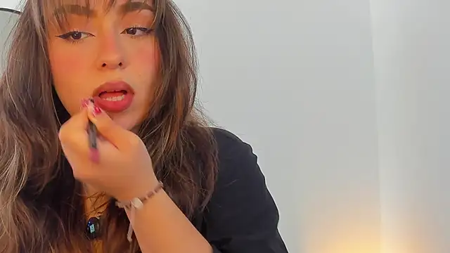 Snapshot of SofiMeza chatting on September 19, 2025, 1:59 pm SofiMeza online show from September 19, 2025, 1:59 pm