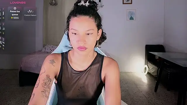 Snapshot of Peggy_Funn chatting on October 2, 2025, 2:15 am Peggy Funn online show from October 2, 2025, 2:15 am