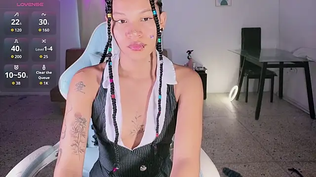 Snapshot of Peggy_Funn chatting on October 19, 2025, 10:12 pm Peggy Funn online show from October 19, 2025, 10:12 pm