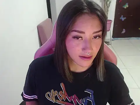Snapshot of littleangel1_m chatting on July 14, 2026, 9:58 am littleangel1 m online show from July 14, 2026, 9:58 am