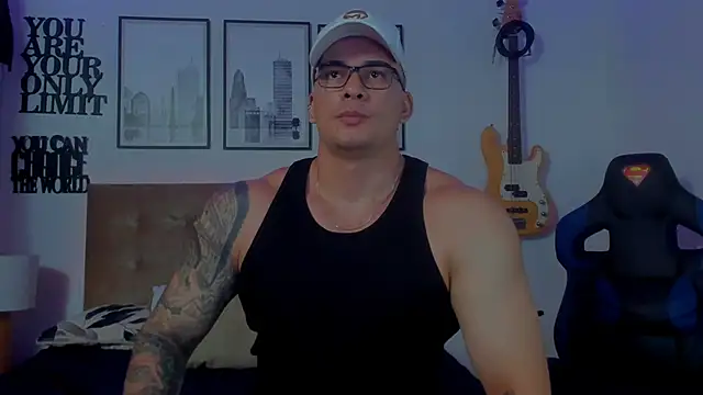 seancarreraa online show from November 7, 2025, 6:23 pm