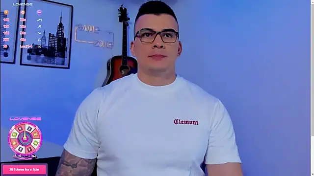 seancarreraa online show from March 30, 2026, 9:49 pm