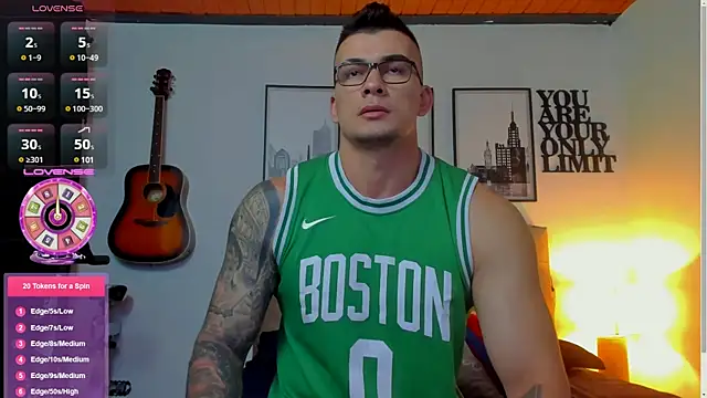 seancarreraa online show from December 18, 2024, 1:34 pm