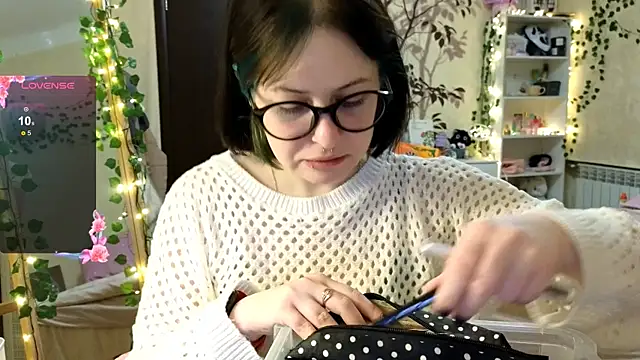 Snapshot of lily_noris chatting on December 7, 2024, 1:08 am lily noris online show from December 7, 2024, 1:08 am