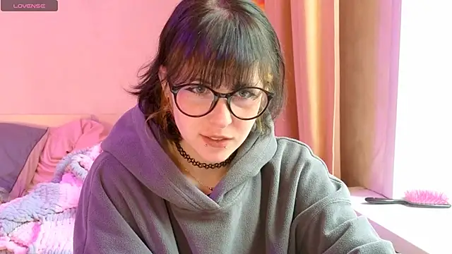 Snapshot of lily_noris chatting on December 2, 2025, 10:50 am lily noris online show from December 2, 2025, 10:50 am