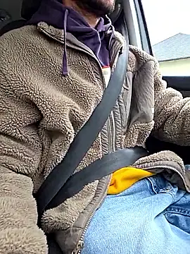 Snapshot of Zeefy chatting on October 11, 2025, 11:44 am Zeefy online show from October 11, 2025, 11:44 am