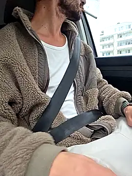 Snapshot of Zeefy chatting on October 10, 2025, 7:20 am Zeefy online show from October 10, 2025, 7:20 am