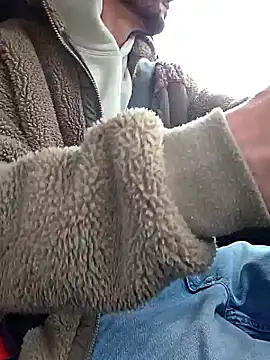 Snapshot of Zeefy chatting on October 27, 2025, 7:31 am Zeefy online show from October 27, 2025, 7:31 am