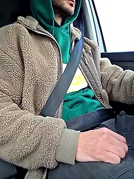 Snapshot of Zeefy chatting on October 18, 2025, 7:21 am Zeefy online show from October 18, 2025, 7:21 am