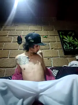 Snapshot of Pitudo20cmm chatting on September 22, 2025, 6:41 am Pitudo20cmm online show from September 22, 2025, 6:41 am