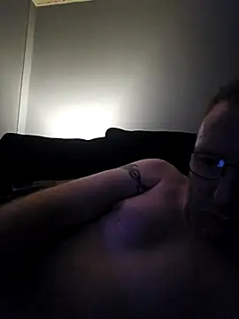 Snapshot of walker1979 chatting on May 15, 2026, 11:36 pm walker1979 online show from May 15, 2026, 11:36 pm