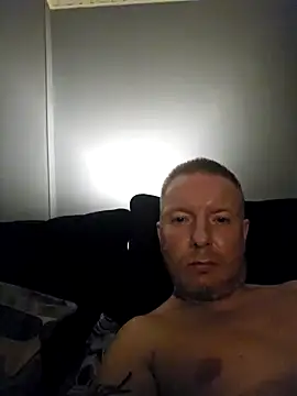 Snapshot of walker1979 chatting on September 19, 2025, 10:47 pm walker1979 online show from September 19, 2025, 10:47 pm