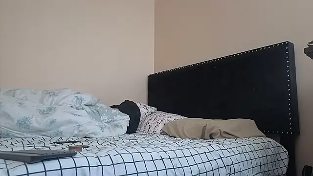 hailzeffn online show from October 1, 2025, 4:00 pm