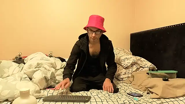 hailzeffn online show from October 24, 2025, 7:29 am