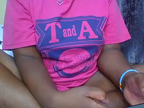 prettynina online show from November 7, 2025, 10:46 pm