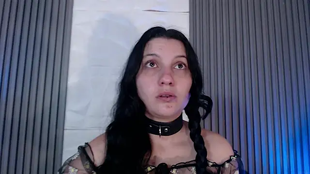 Snapshot of sophy_rock chatting on October 21, 2025, 3:00 pm sophy rock online show from October 21, 2025, 3:00 pm