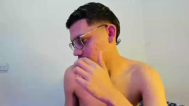 Diego-Monsalve online show from October 3, 2025, 10:33 pm