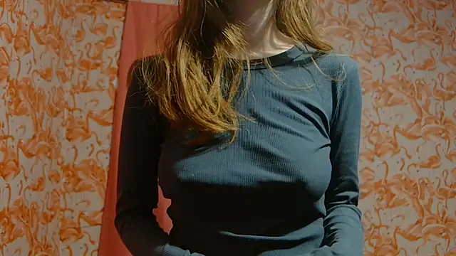 Snapshot of strawberrysmoothie chatting on January 4, 2025, 11:27 pm strawberrysmoothie online show from January 4, 2025, 11:27 pm