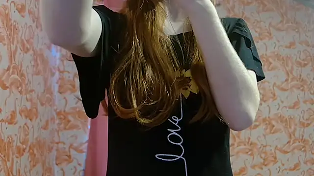 Snapshot of strawberrysmoothie chatting on September 18, 2025, 5:38 pm strawberrysmoothie online show from September 18, 2025, 5:38 pm