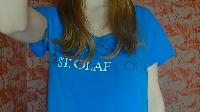 Snapshot of strawberrysmoothie chatting on February 1, 2025, 3:30 am strawberrysmoothie online show from February 1, 2025, 3:30 am