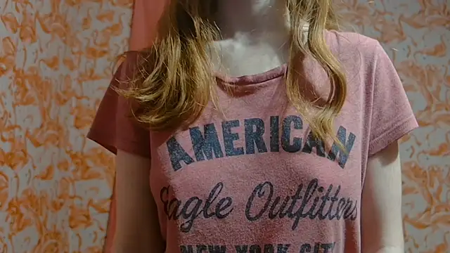 Snapshot of strawberrysmoothie chatting on January 19, 2025, 4:44 am strawberrysmoothie online show from January 19, 2025, 4:44 am