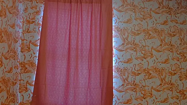 Snapshot of strawberrysmoothie chatting on January 3, 2025, 7:07 pm strawberrysmoothie online show from January 3, 2025, 7:07 pm