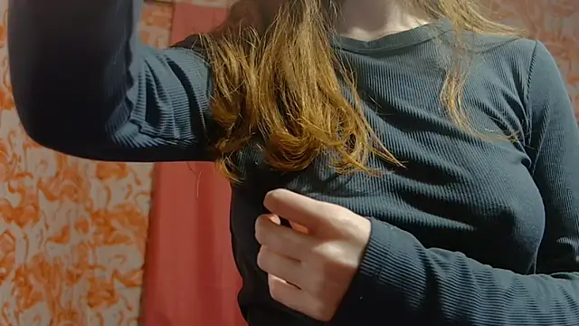 Snapshot of strawberrysmoothie chatting on January 22, 2025, 4:44 am strawberrysmoothie online show from January 22, 2025, 4:44 am