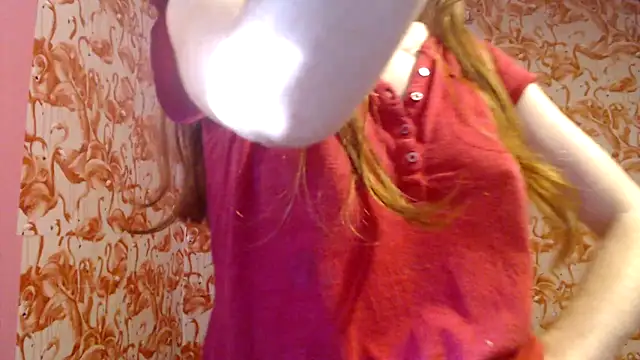 Snapshot of strawberrysmoothie chatting on September 15, 2025, 9:37 pm strawberrysmoothie online show from September 15, 2025, 9:37 pm