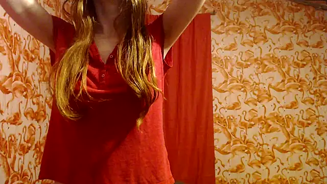 Snapshot of strawberrysmoothie chatting on September 17, 2025, 3:19 am strawberrysmoothie online show from September 17, 2025, 3:19 am