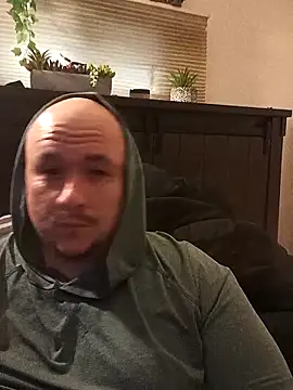 Snapshot of Spunonymous chatting on December 14, 2025, 2:00 pm Spunonymous online show from December 14, 2025, 2:00 pm