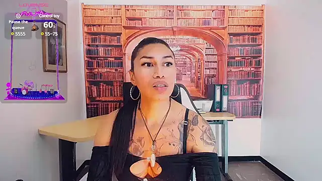 khiara moretti online show from February 7, 2025, 7:38 pm