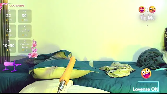 Snapshot of khiara_moretti chatting on January 18, 2026, 3:15 pm khiara moretti online show from January 18, 2026, 3:15 pm