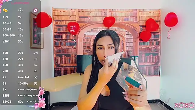 khiara moretti online show from February 17, 2025, 7:44 pm