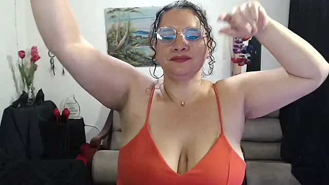 Snapshot of Aleja_Gonzales chatting on November 5, 2025, 10:57 pm Aleja Gonzales online show from November 5, 2025, 10:57 pm