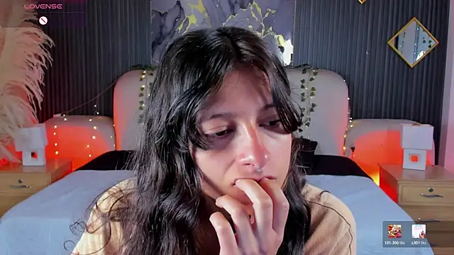 Snapshot of Agathaargent_ chatting on February 8, 2026, 11:52 am Agathaargent online show from February 8, 2026, 11:52 am