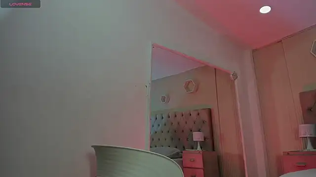 Agathaargent  online show from November 26, 2025, 4:23 am