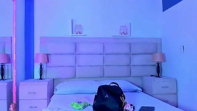 Snapshot of Agathaargent_ chatting on October 29, 2025, 4:11 am Agathaargent  online show from October 29, 2025, 4:11 am